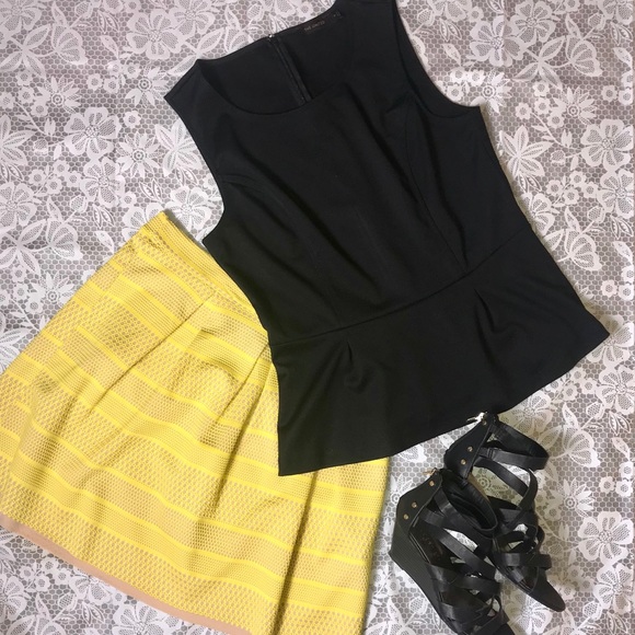 The Limited Black Sleeveless Peplum Top - Picture 2 of 8